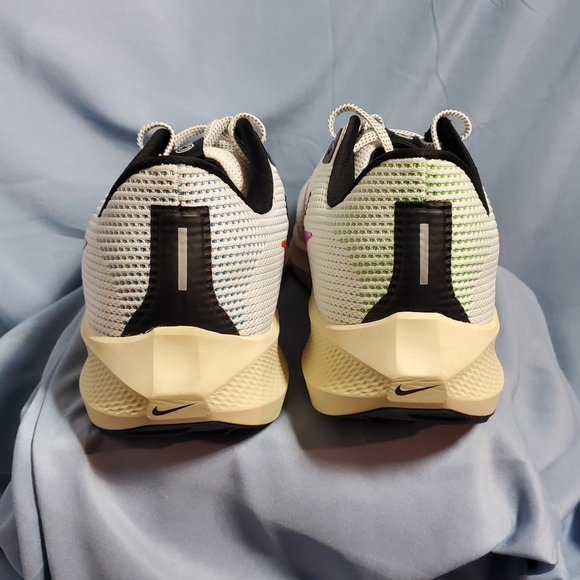 Nike Air Zoom Pegasus 40 PRM Men's Size 13 White Multicolor running FJ1051 100 - Picture 7 of 10